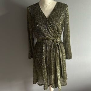 Simply Vera Vera Wang Knot Waist Metallic Dress!